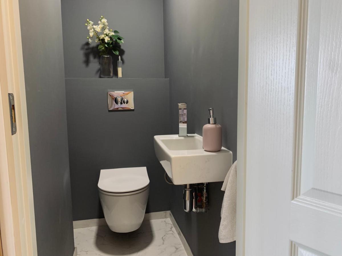 You'Ll Love This Large Apartment! Free Parking! Tallin Exterior foto