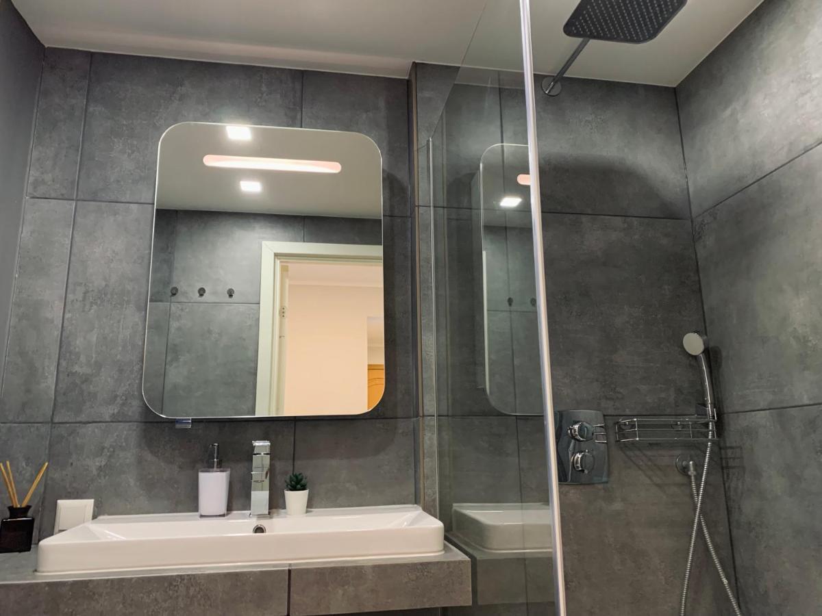 You'Ll Love This Large Apartment! Free Parking! Tallin Exterior foto